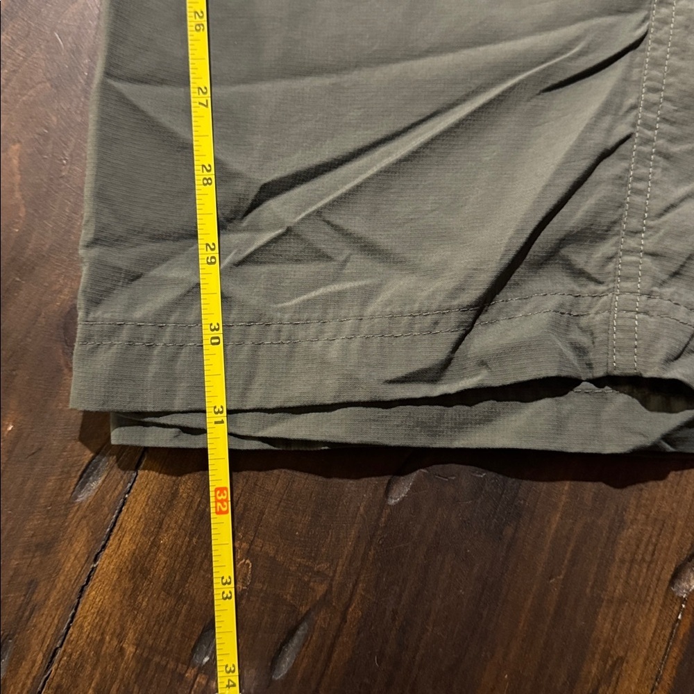 Columbia Titanium Men's Olive Cargo Convertible Pants-Size XXL, Inseam 32 - Picture 12 of 12